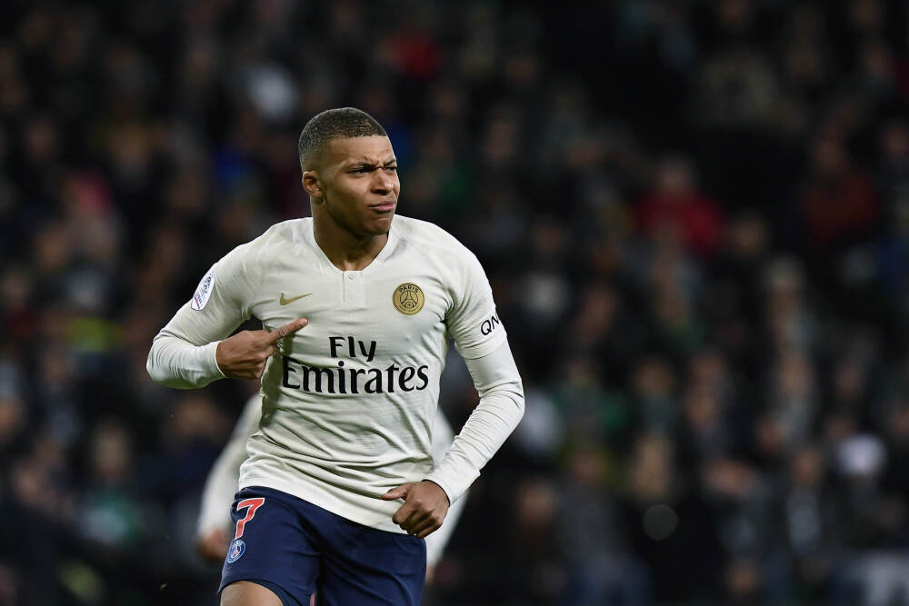 巴菲特，退休前大动作！罕见大举买入